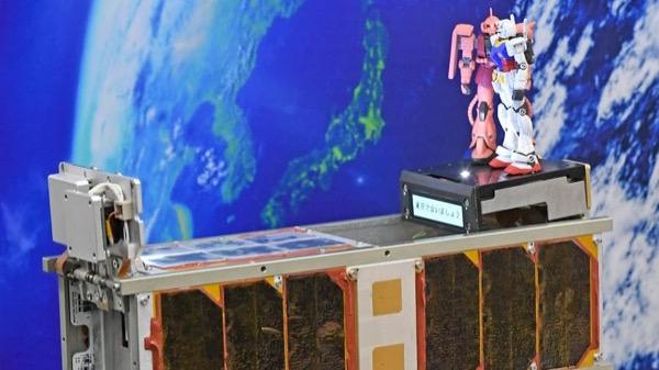 【五輪】ガンダム搭載衛星、お披露目　東京五輪中、宇宙から応援！